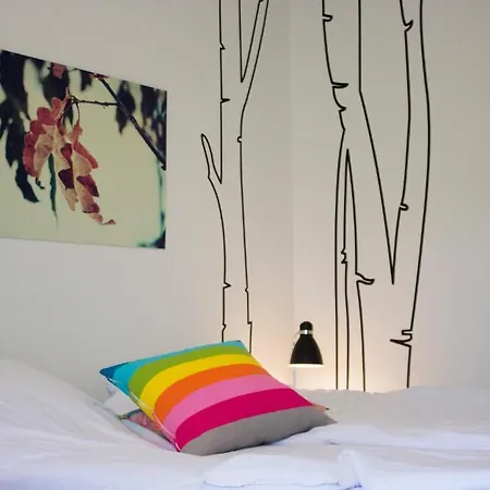 Oda ve Kahvaltı 272 *