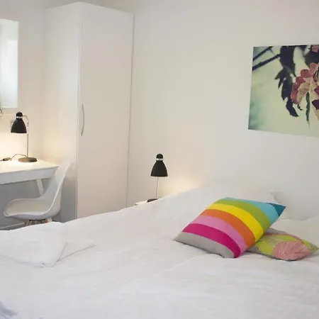 Bed & Breakfast 272
